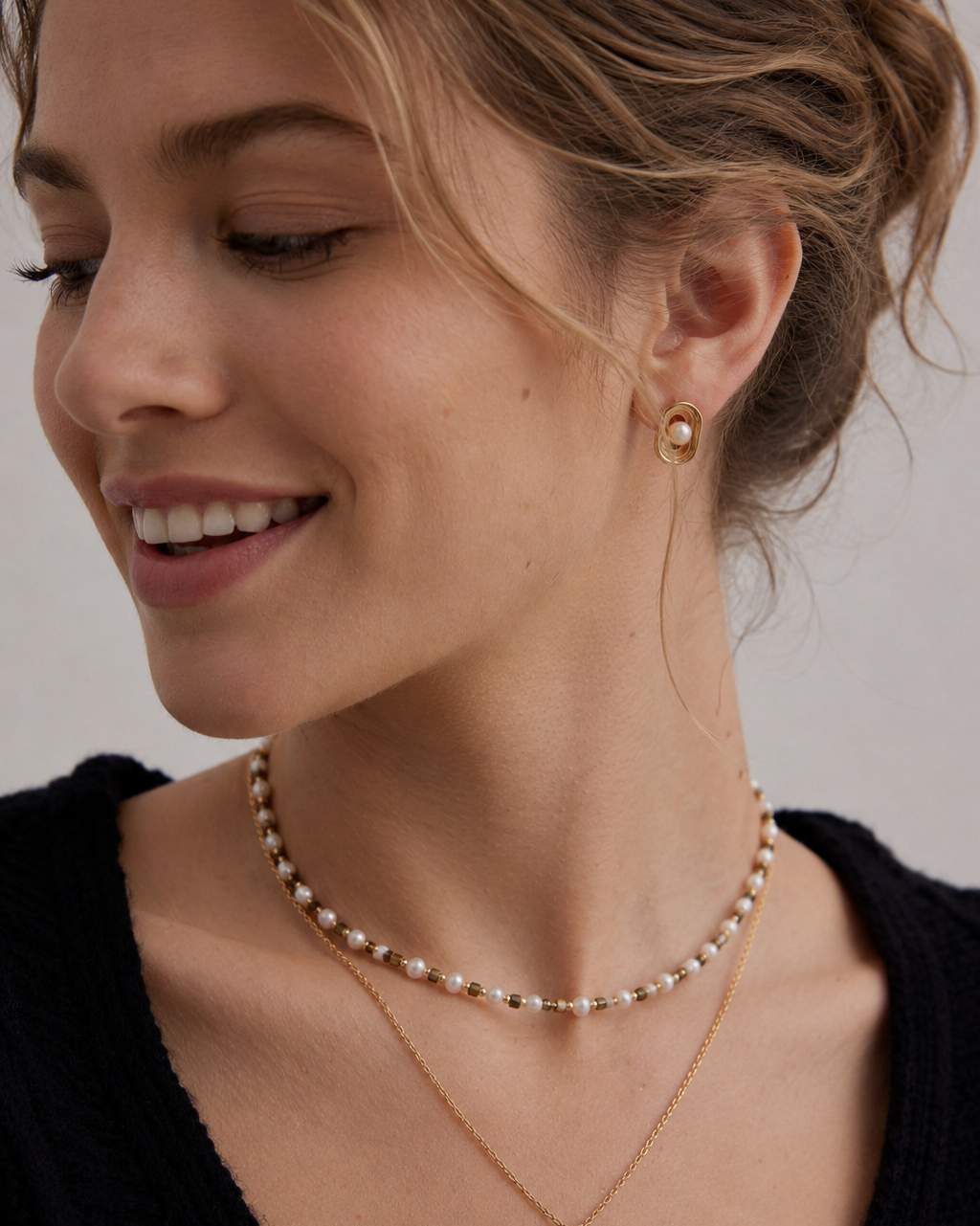 Elara Pearl Stud Earrings