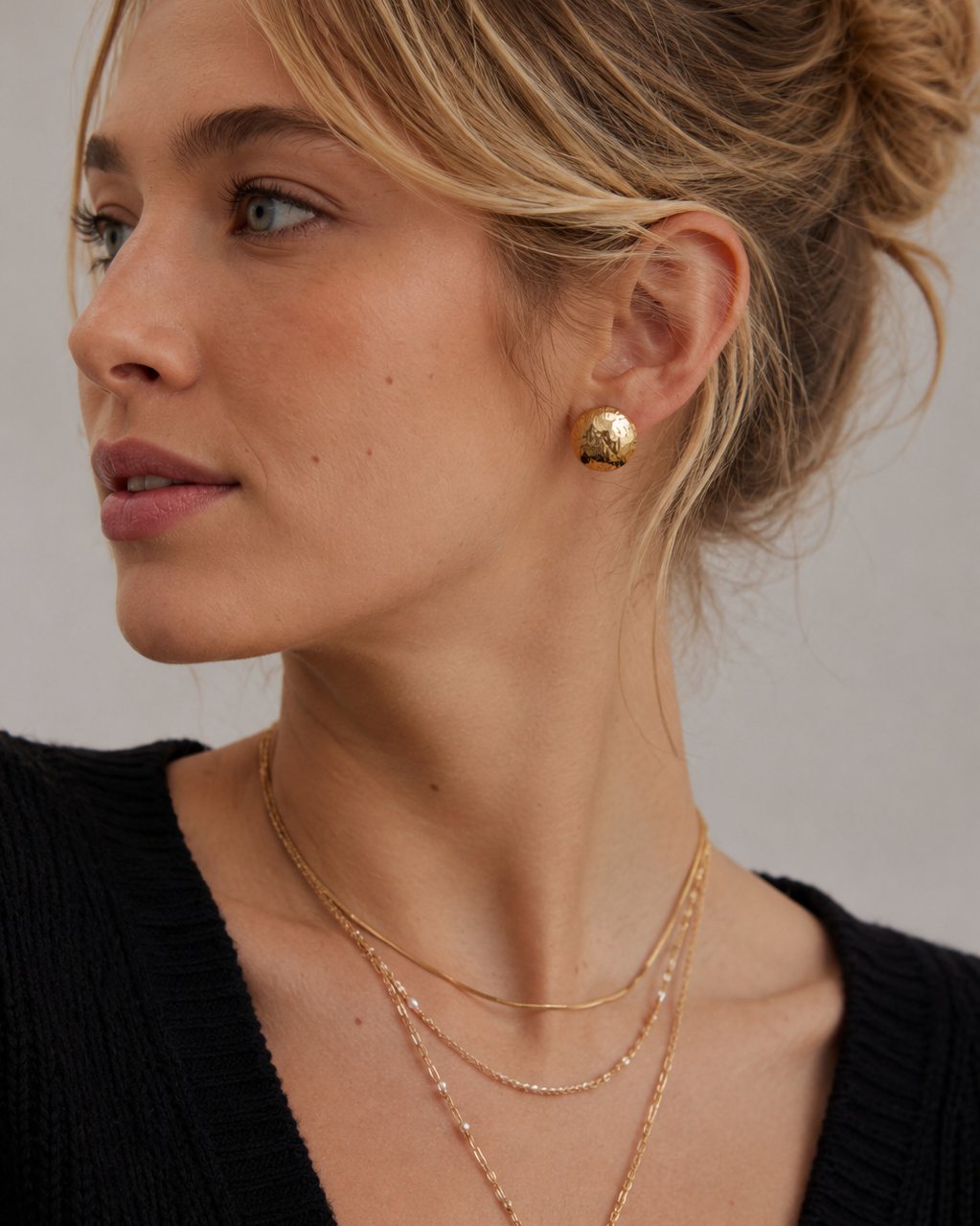 Solea Hammered Gold Stud Earrings