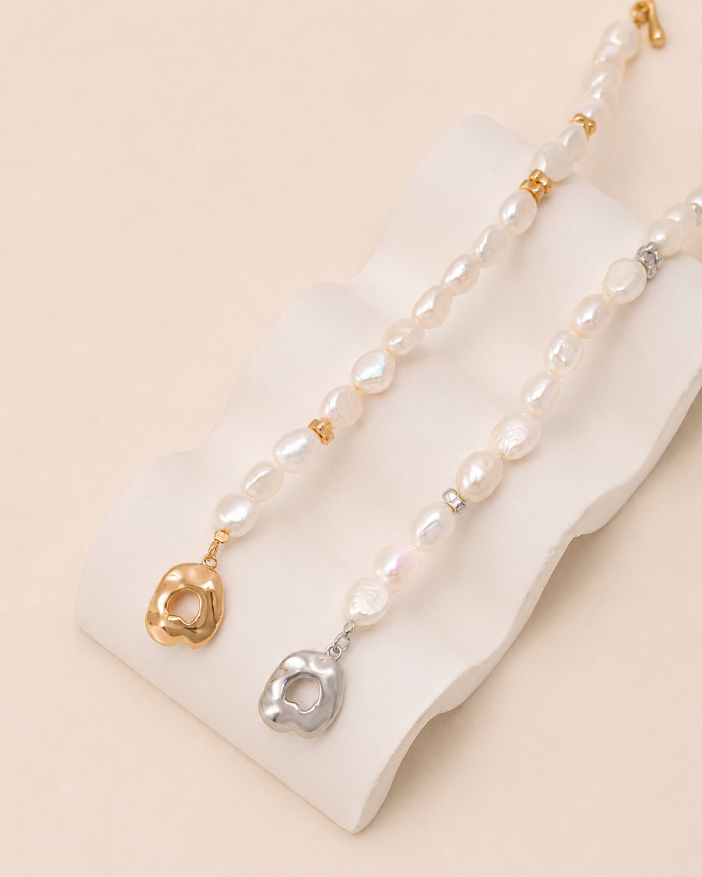 Luna Heart Pearl Bracelet