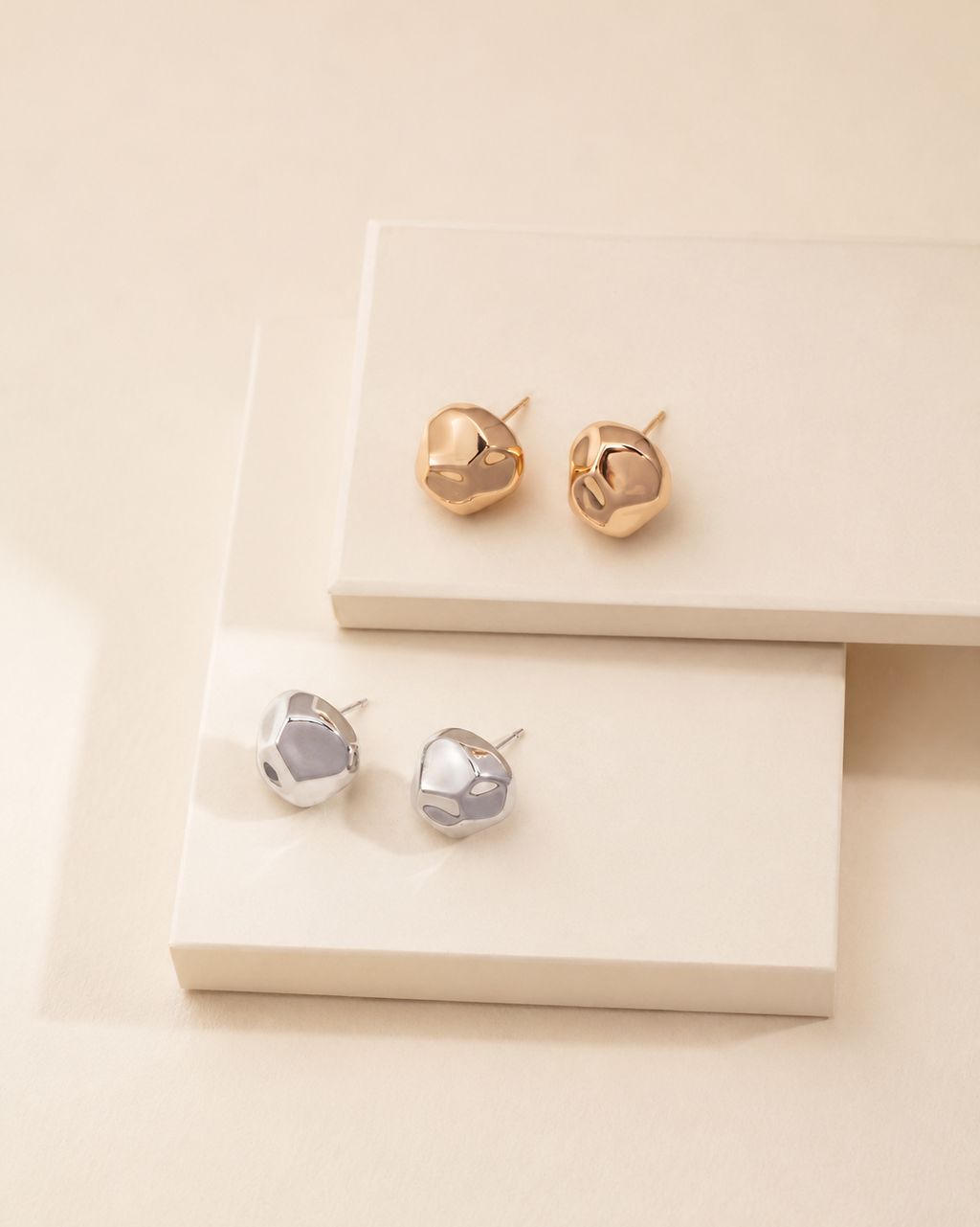 Sculpt Pebble Stud Earrings
