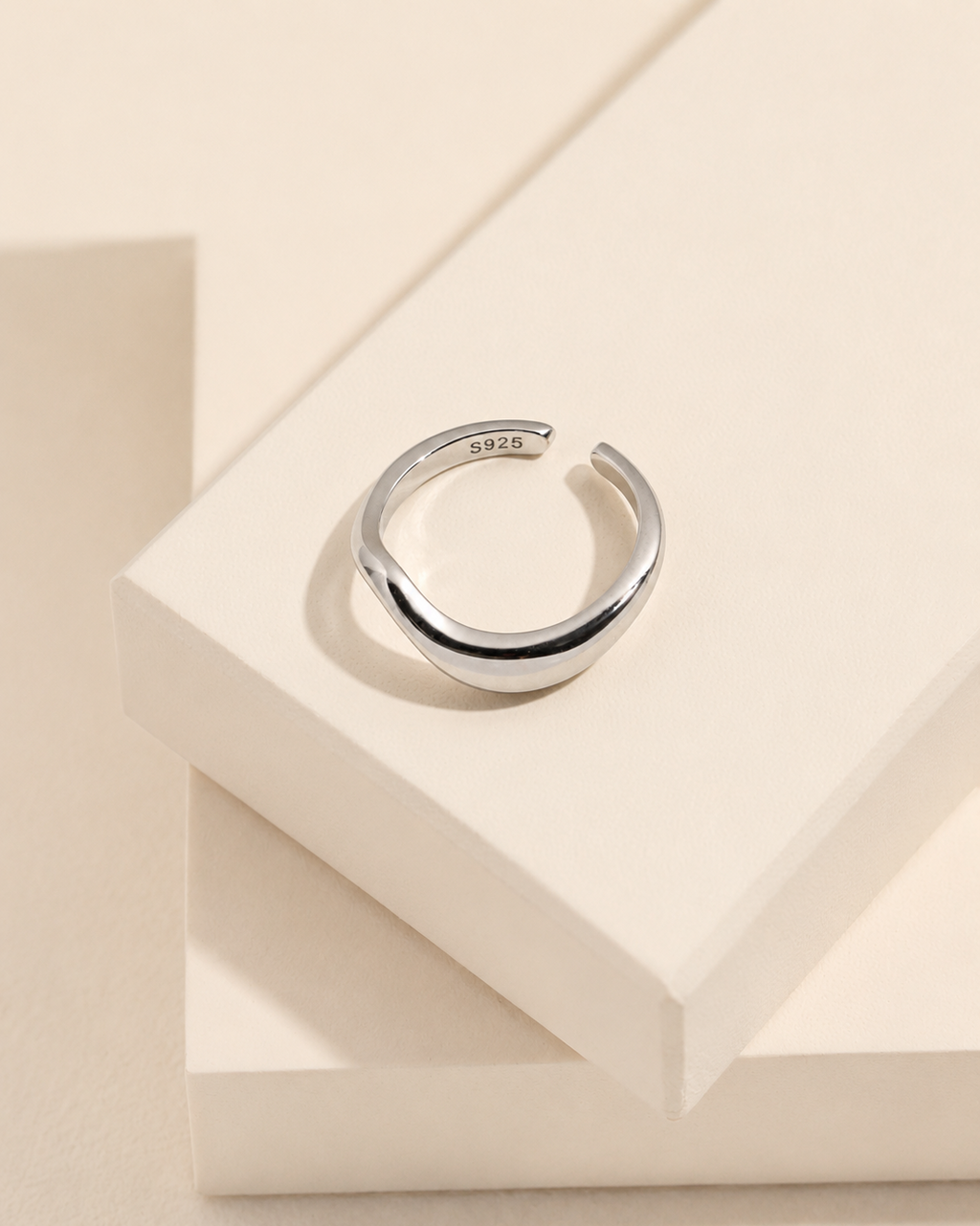 Sculpt Wave Adjustable Ring