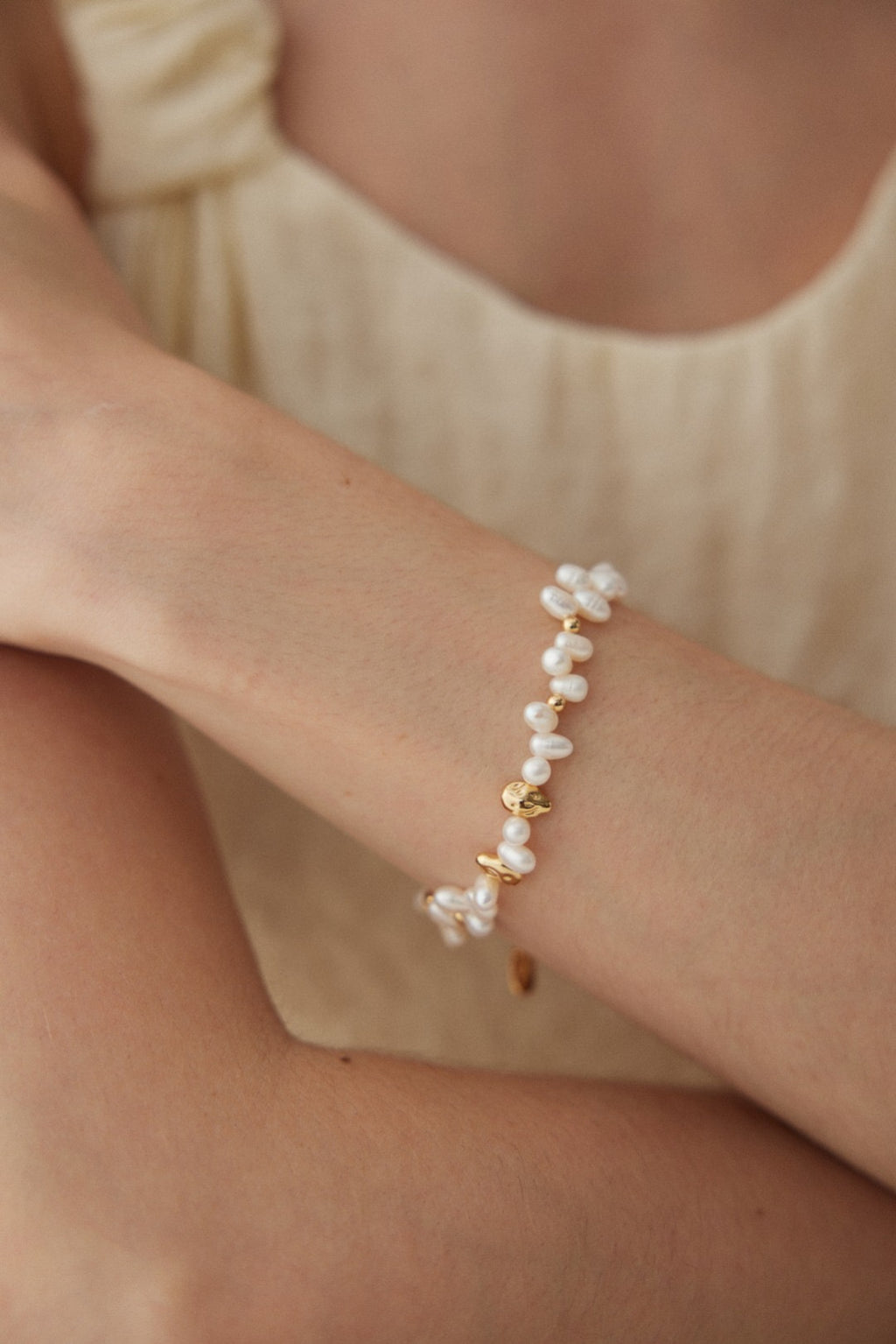 Gold and Natural Pearl Bracelet | Dainty Baroque Pearl Chain Bracelet for Women