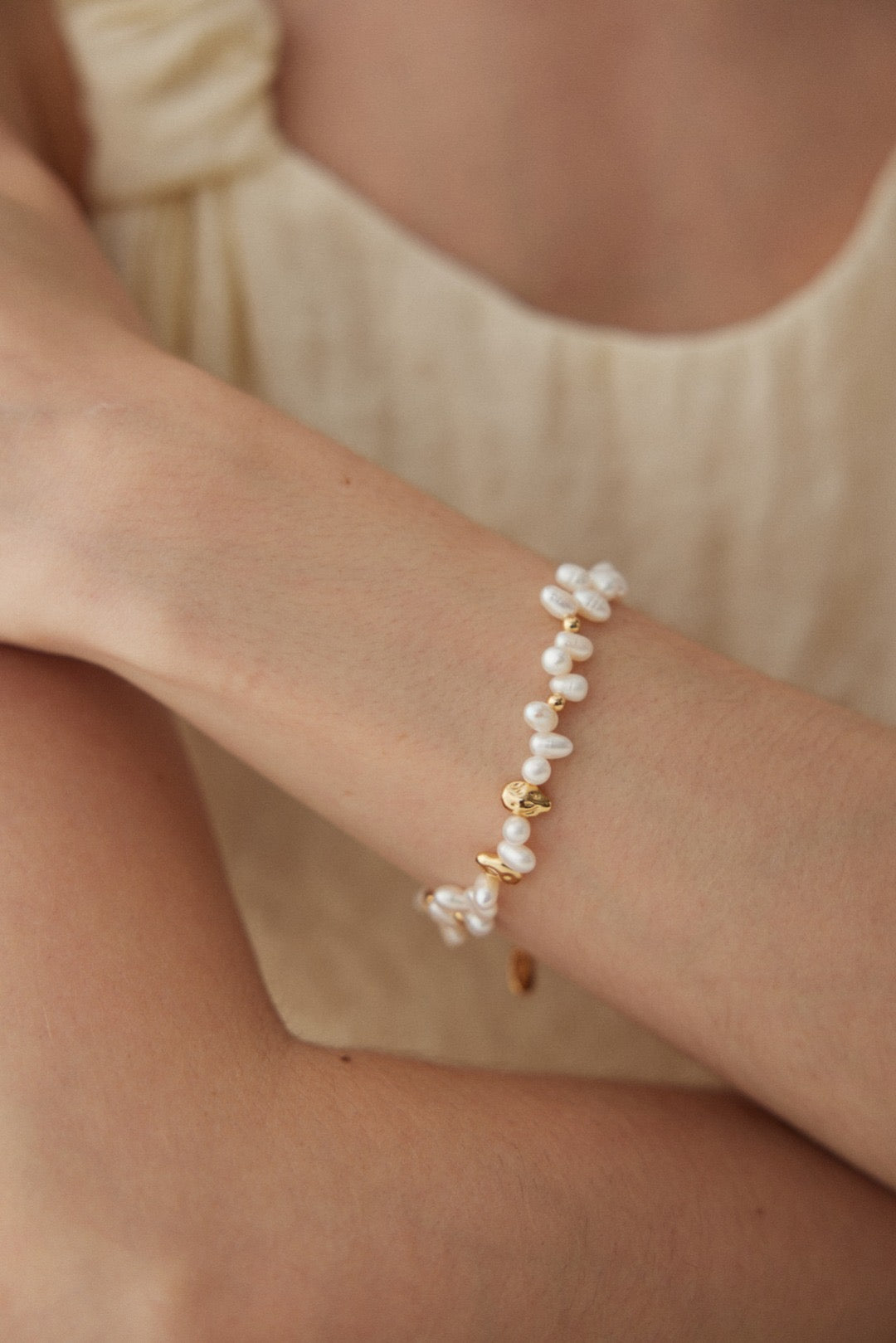 Gold and Natural Pearl Bracelet | Dainty Baroque Pearl Chain Bracelet for Women