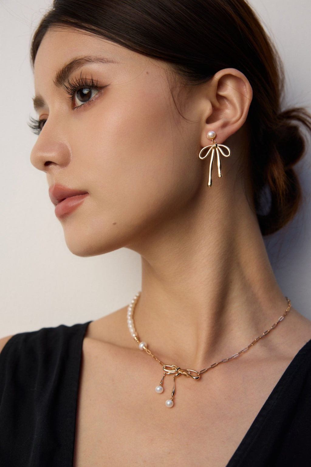 Bow Pearl Necklace – 18K Gold & 18K White Gold Plated 925 Silver with Natural Pearls