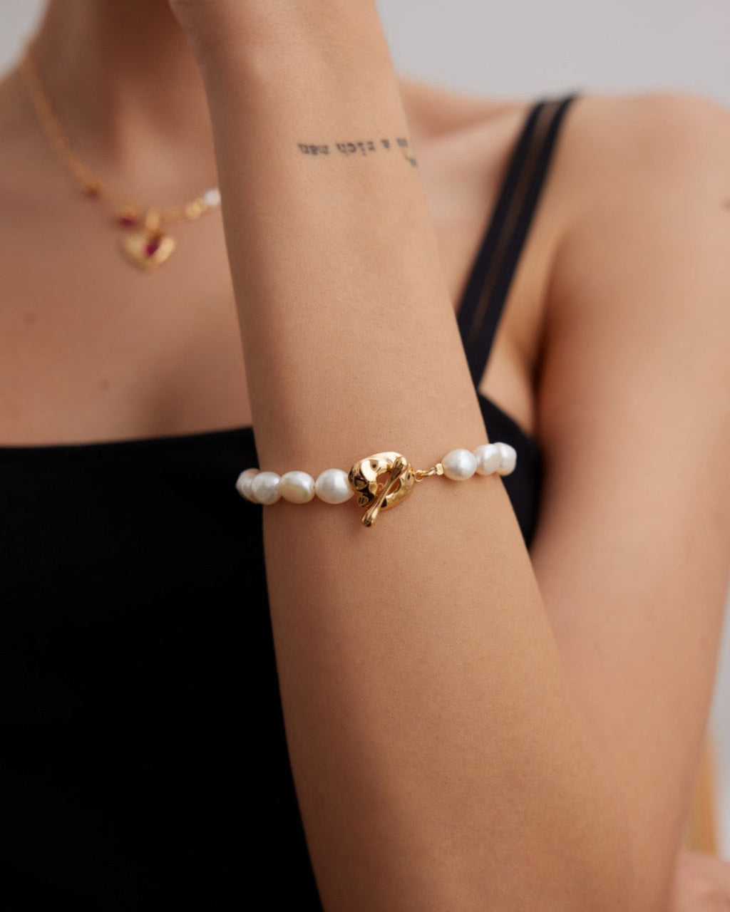 Luna Heart Pearl Bracelet