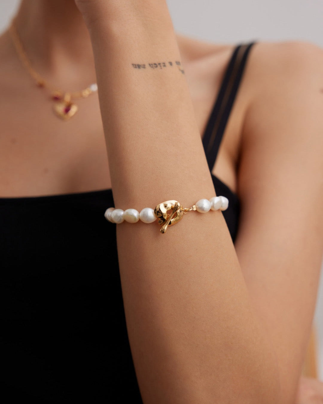 Luna Heart Pearl Bracelet