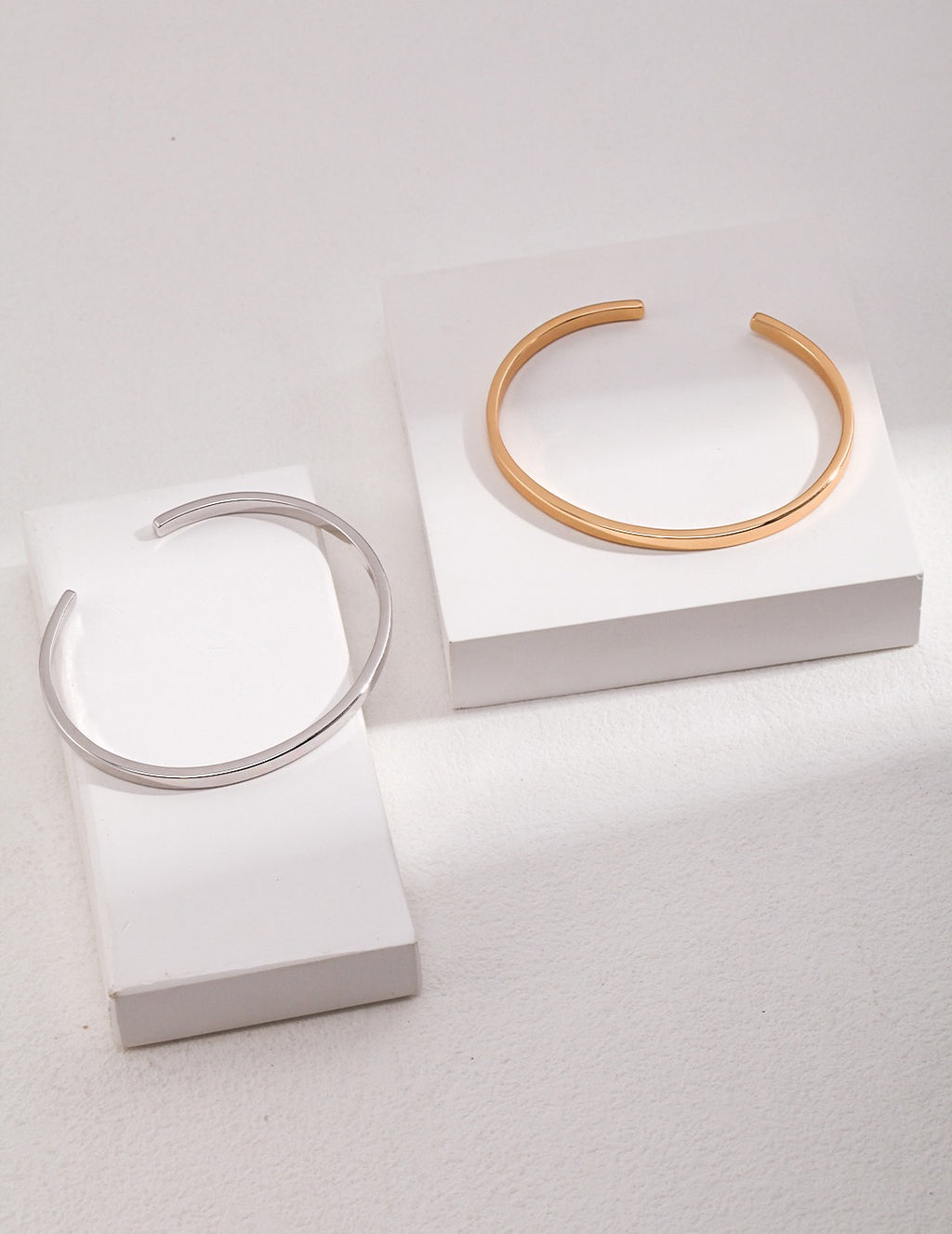 Silbernes poliertes Armband