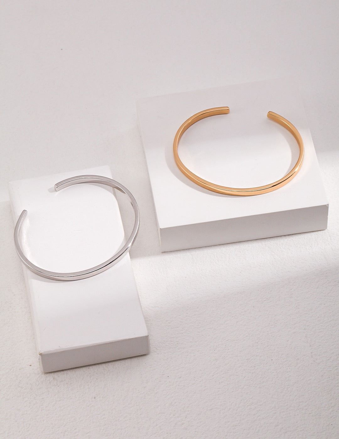 Silbernes poliertes Armband