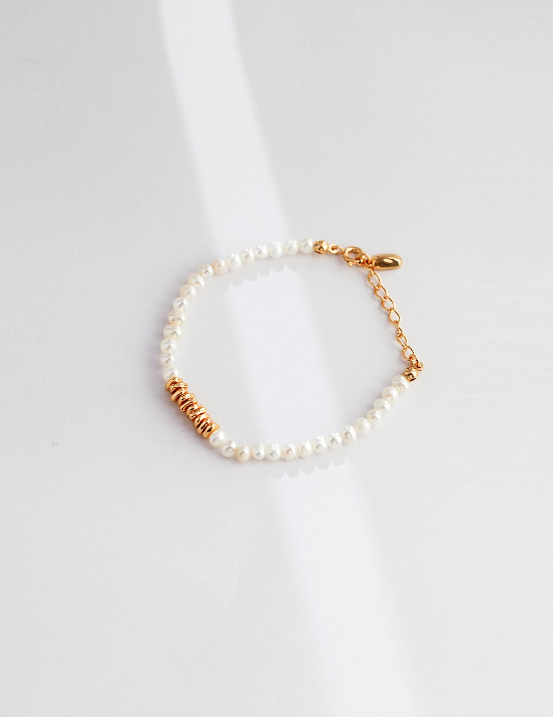 Whispering Willow Pearl Bracelet