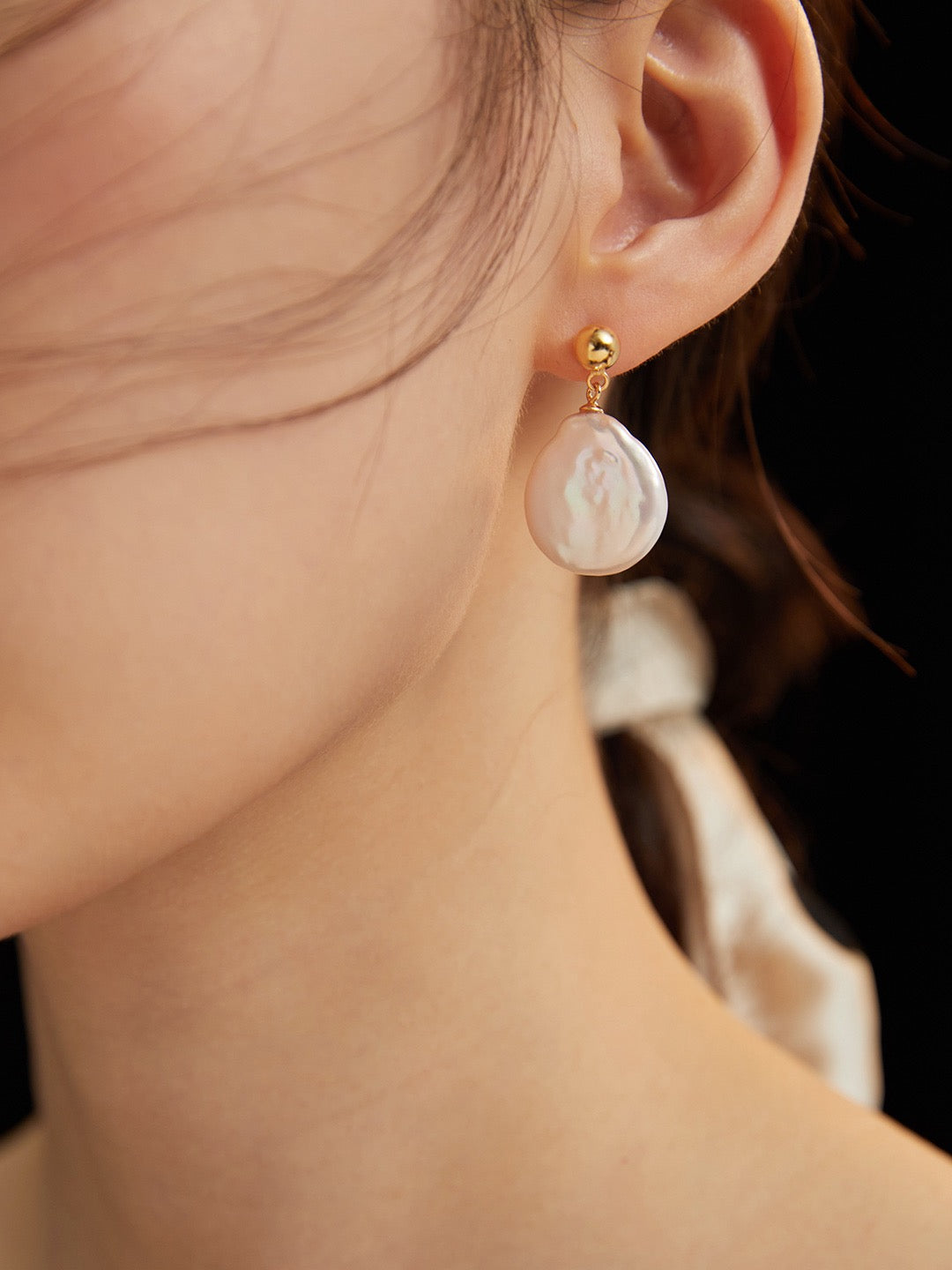 Deluxe Baroque Pearl Earring