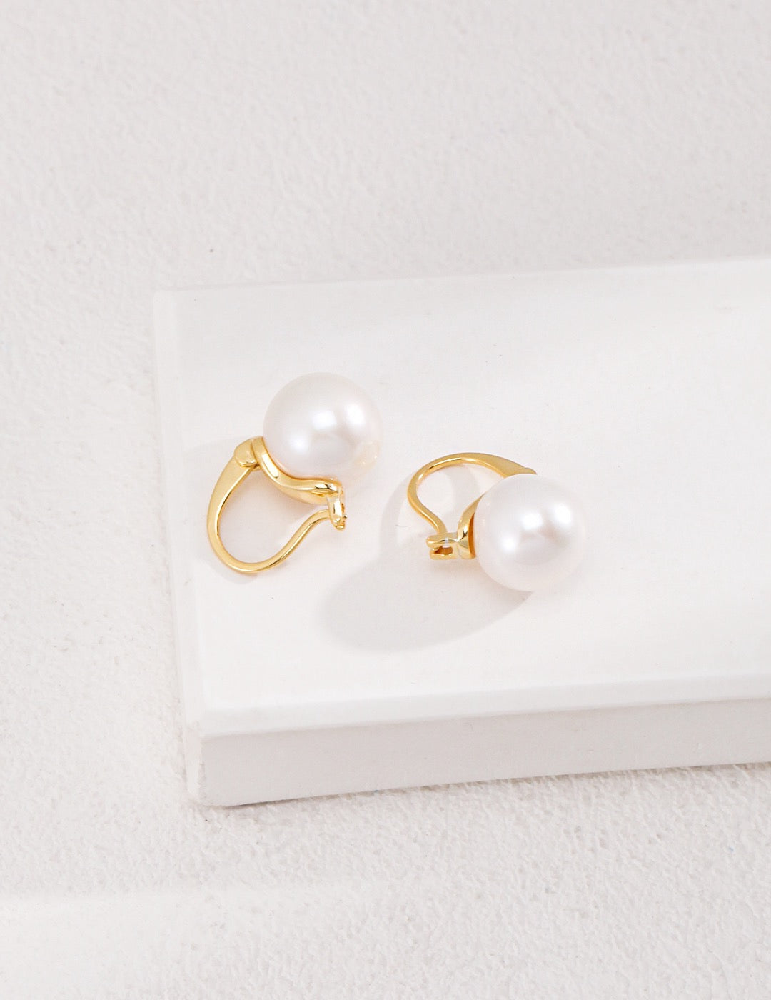 Gigant Pearl Earring