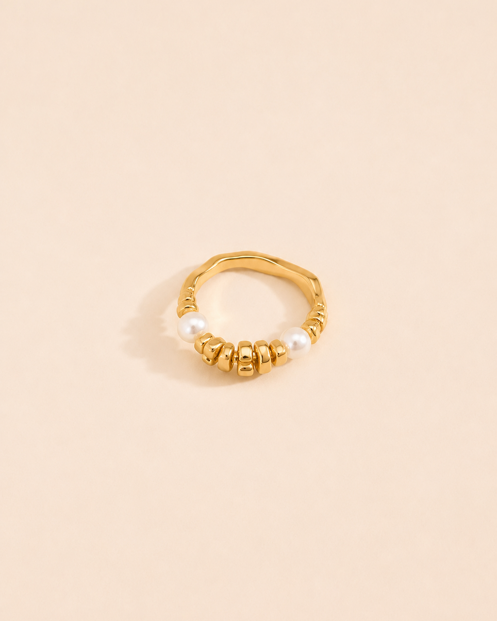 Thick 18K gold plated S925 sterling silver pearl ring featuring natural freshwater pearls.