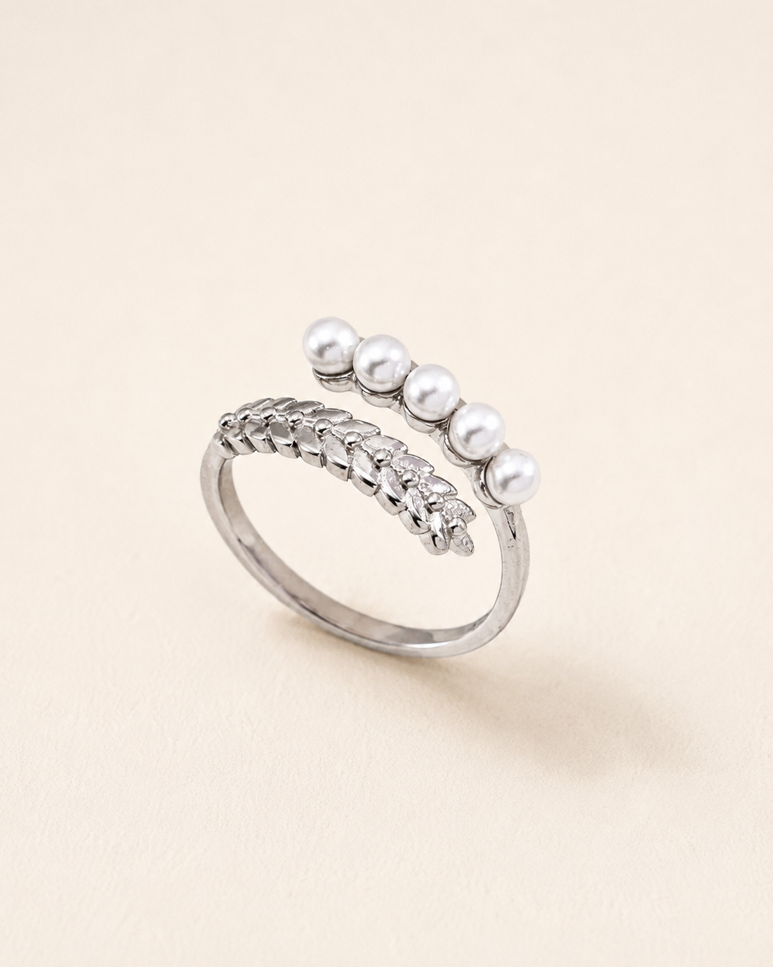 Pearl Laurel Open Ring in thick white gold plated S925 sterling silver with simulated pearls.