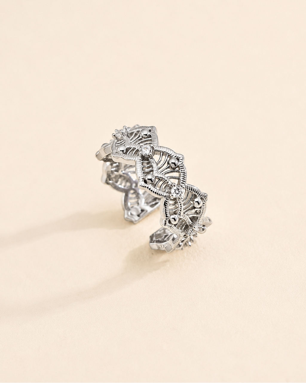 Vintage Lace adjustable ring in S925 sterling silver with thick 18K white gold plating and cubic zirconia, featuring an elegant vintage-inspired filigree openwork design.